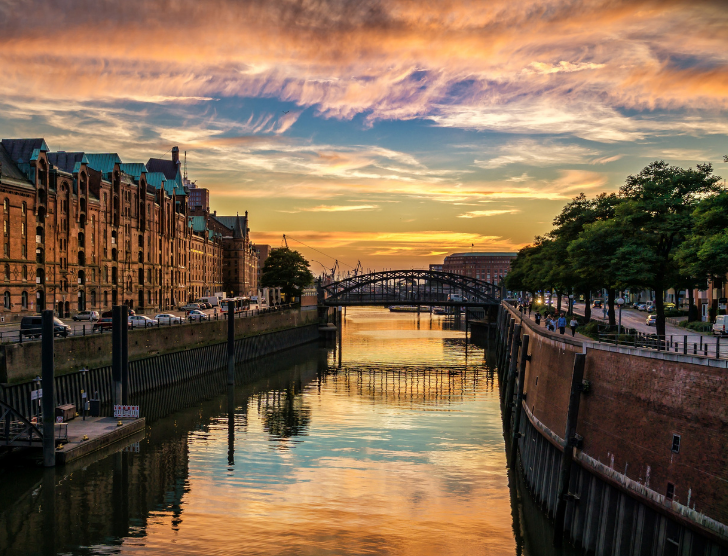 Ubezpieczenie turystyczne na wyjazd do Niemiec – ile kosztuje i jak je wybrać?