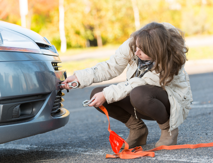 Holowanie samochodu - wszystko, co musi wiedzieć kierowca