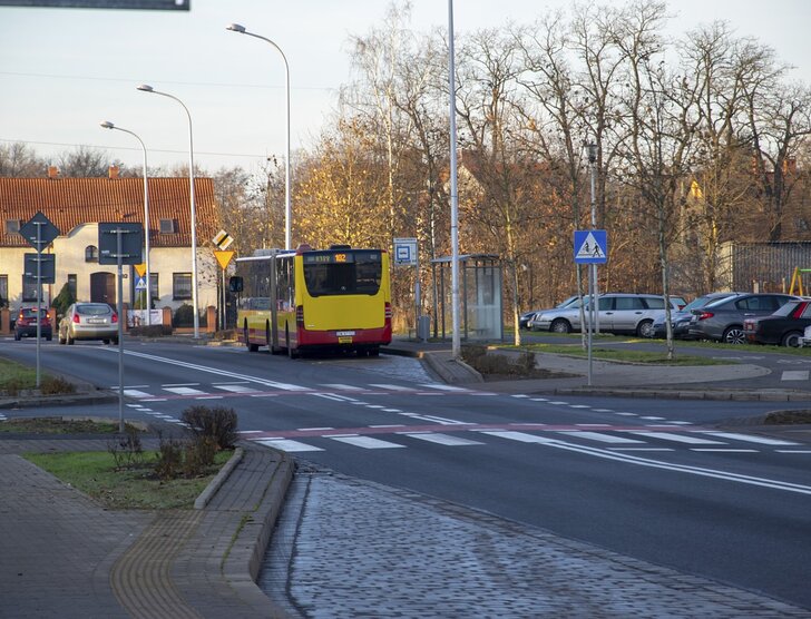 Przejść czy przejechać? Kłopoty z „zebrą”, gdy jedziesz rowerem