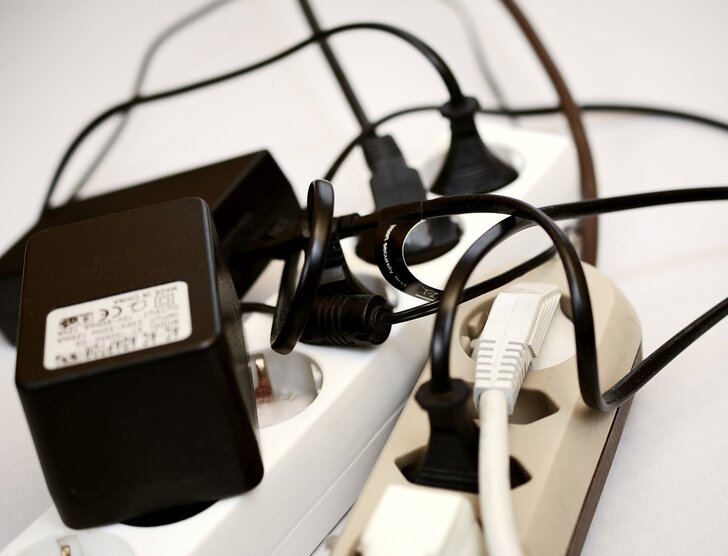 Przepięcia – kiedy warto zabezpieczyć się od tego ryzyka?