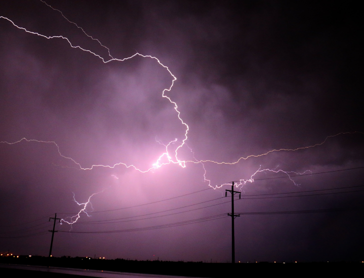 Skutki nawałnic – jak się zabezpieczyć?