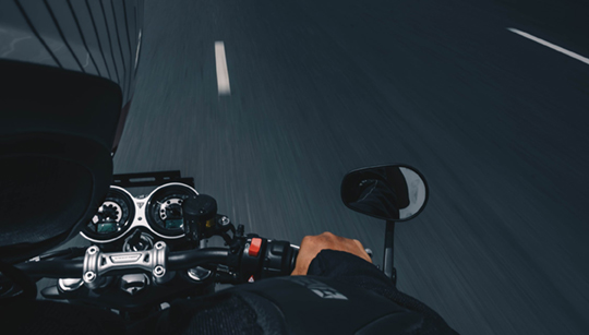 Prawo jazdy A - wszystko, co musisz wiedzieć. Jak zostać kierowcą motocykla? Czym wyróżnia się prawo jazdy A?