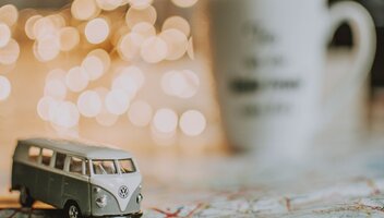 Jak przygotować auto do wakacyjnej podróży z rodziną?