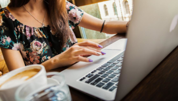 Poradnik dla freelancerów i przedsiębiorców - jak ubezpieczyć się w NFZ?