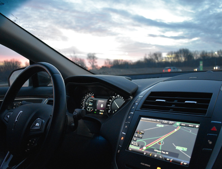 Co obejmuje OC, co AC, a do czego jest assistance? Odpowiadamy