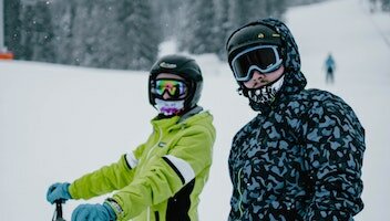 Na co zwrócić uwagę przy zakupie ubezpieczenia na narty i snowboard?