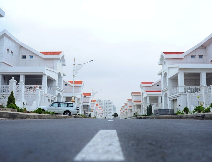 Czy warto kupować dwa ubezpieczenia mieszkania?