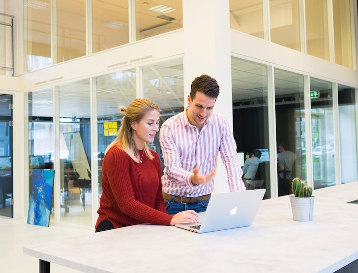 Prywatne ubezpieczenie zdrowotne w pracy – współfinansowanie opieki z pracodawcą