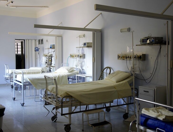 Obowiązkowe OC podmiotu leczniczego — gdzie kupić?