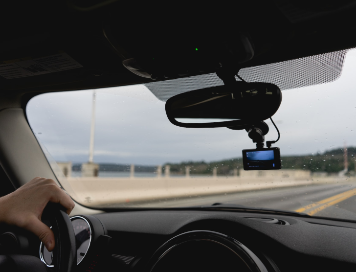 Czy nagranie z kamery samochodowej pomoże w uzyskaniu odszkodowania?