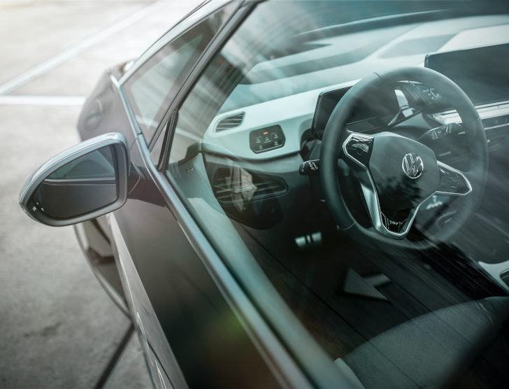 Czy warto ubezpieczać szyby samochodowe?