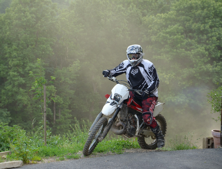 Bezpieczeństwo motocyklistów – zadbaj o siebie i o innych