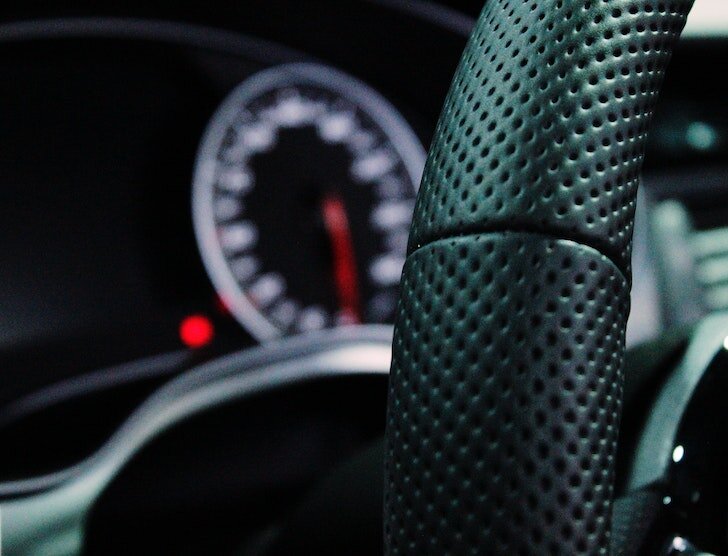 Wypadek pod wpływem alkoholu, za co zapłaci kierowca