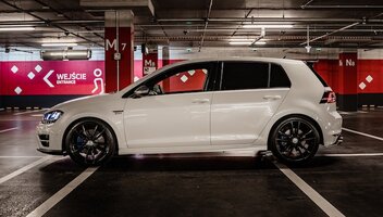 Jak prawidłowo wykonać zdjęcia do AC? – instrukcja