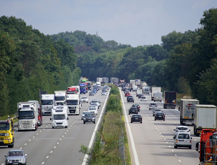 Awaria samochodu na autostradzie — czy otrzymasz pomoc z assistance?