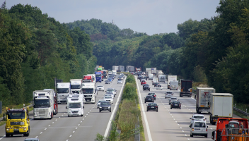 Awaria samochodu na autostradzie — czy otrzymasz pomoc z assistance?