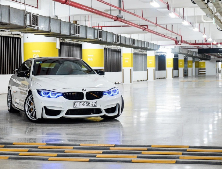 Kto i kiedy powinien zgłosić kupno lub sprzedaż pojazdu?