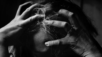 Uraz psychiczny po wypadku samochodowym — czy należy się odszkodowanie?