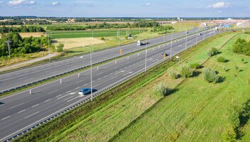 Przejazd autostradą A2 w 2024 roku – opłaty i ważne informacje