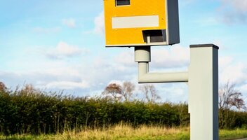 Jaka kara grozi za przekroczenie prędkości o 50 km/h w 2024?