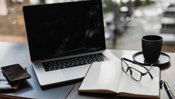 Rejestracja samochodu online – odpowiadamy na pytania