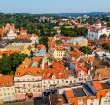 Widok z góry na Wilno, stolicę Litwy.