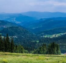 Sprawdź najciekawsze miejsca na narty w Polsce i w Europie i przygotuj się na zimowe szaleństwo już teraz!