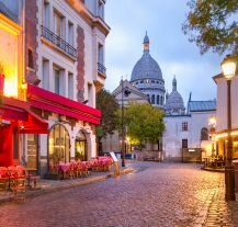 Montmartre, dzielnica artystycznej bohemy.