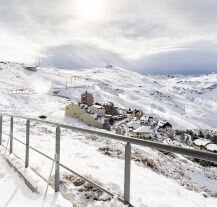 Sierra Nevada – jedno z najlepszych miejsc na narty w Hiszpanii.