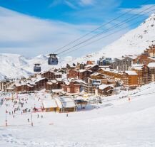 Trasy snowboardowe i wyciągi w Val Thorens.