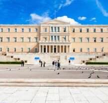 Budynek greckiego parlamentu na Placu Syntagma w Atenach.