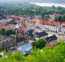 Kazimierz Dolny – miasteczko z zamkiem i spokojną atmosferą, idealne na lutowy city break.