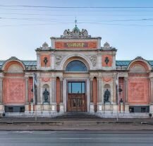 Glyptoteket – muzeum sztuki w Kopenhadze, łączące kolekcję dzieł sztuki antycznej i nowożytnej z tropikalnym ogrodem zimowym.