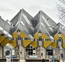Domy Kubistyczne (Kubuswoningen) to jedna z największych atrakcji Rotterdamu.