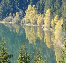 Jezioro Świętej Anny – malownicze jezioro kraterowe w Rumunii.