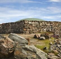 Temppeliaukio, czyli Kościół w Skale w Helsinkach, zachwyca surową architekturą wykutą w granicie i doskonałą akustyką.