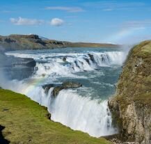 Potężny wodospad Gullfoss - jeden z trzech obiektów w ramach tzw "Złotego Kręgu".