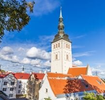 Kościół św. Olafa w Tallinnie z wieżą widokową – dawniej najwyższy budynek Europy.