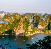 Zatoka Ha Long w północnym Wietnamie