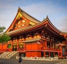 Sensō-ji – najstarsza świątynia buddyjska w Tokio.