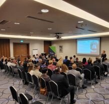 „Uczestnicy spotkania partnerów CUK Ubezpieczenia podczas prezentacji w ramach cyklu "Zarząd w Drodze".