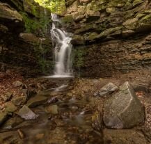 Mosorny Potok – malowniczy wodospad w pobliżu Zawoi, idealny cel górskiej wycieczki