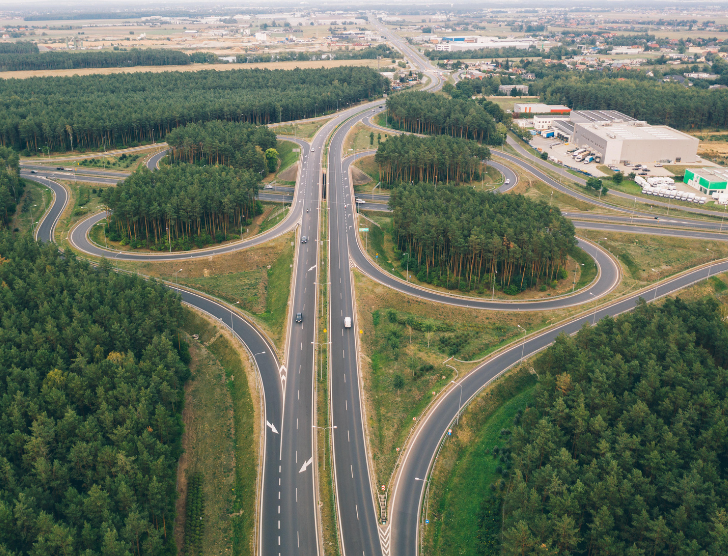 Odcinkowy pomiar prędkości na polskiej autostradzie – co warto o nim wiedzieć?