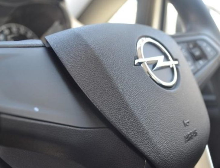 Najtańsze ubezpieczenie OC i AC Opel Astra - sprawdź!