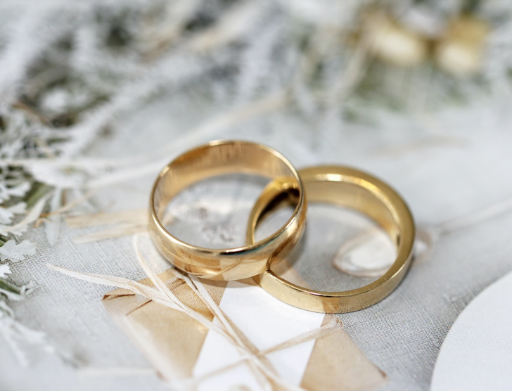 Urlop okolicznościowy w związku ze śmiercią bliskich, ślubu i narodzin dziecka — zasady przyznawania