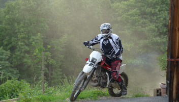 Bezpieczeństwo motocyklistów – zadbaj o siebie i o innych