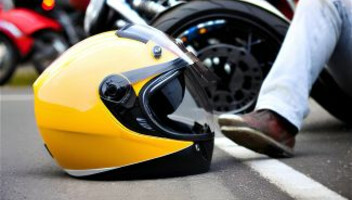 Ochrona motocykla przed upadkiem – jak zabezpieczyć swój pojazd?
