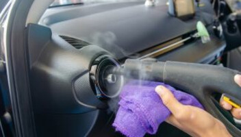Jak często czyścić klimatyzację w samochodzie?