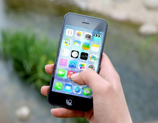 Dostęp do danych z dowodu rejestracyjnego i polisy OC w smartfonie to bardzo wygodne rozwiązanie. Z aplikacji mPojazd korzystać mogą użytkownicy smartfonów z systemem Android oraz iOS.