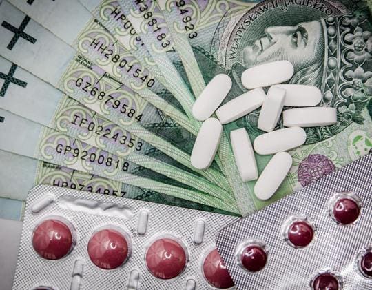 W ramach Krajowego Programu Zdrowotnego możesz w korzystnej cenie otrzymać dostęp do prywatnej opieki zdrowotnej. Ubezpieczenie zdrowotne nie musi być dużym wydatkiem. Sprawdź, jaką cenę składki możemy Ci zaproponować.